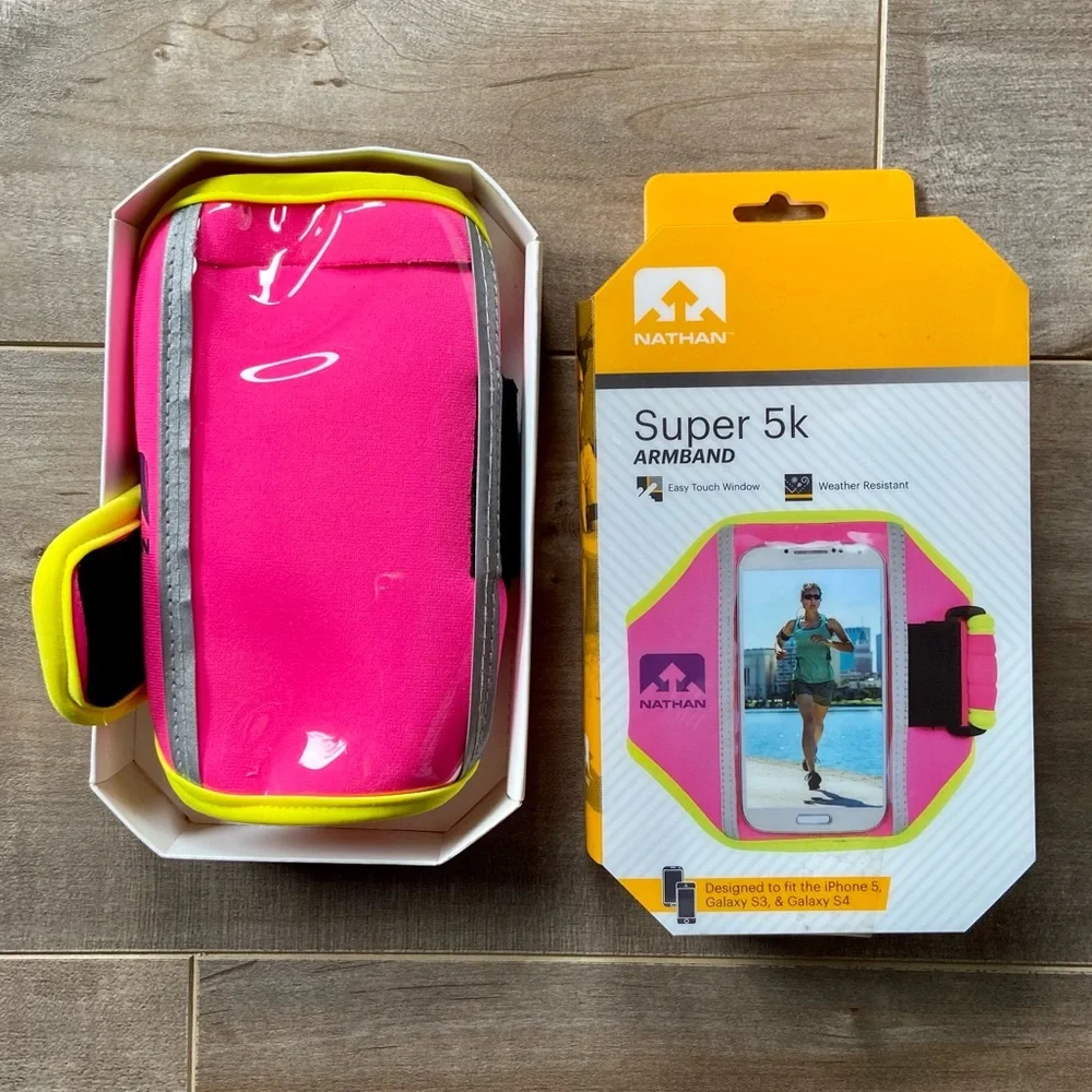 Nathan Super 5K Armband in Floro Fuchsia and Yellow
